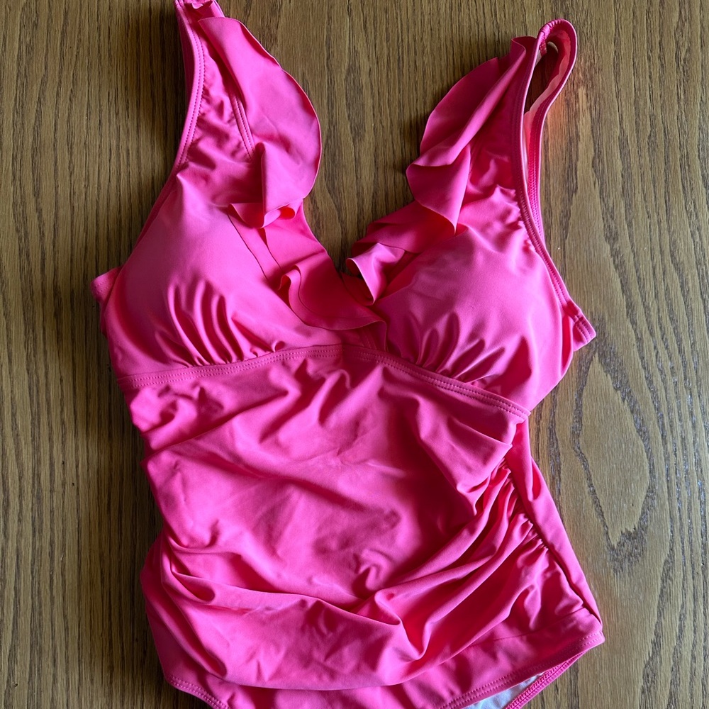 Envya Coral Swimsuit. Never worn. Size XXL.